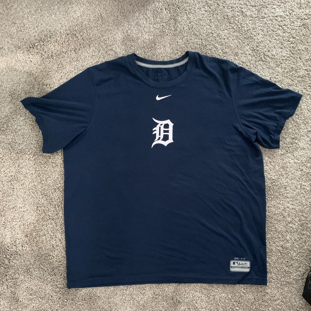 Nike Detroit Tigers Dri-Fit shirt